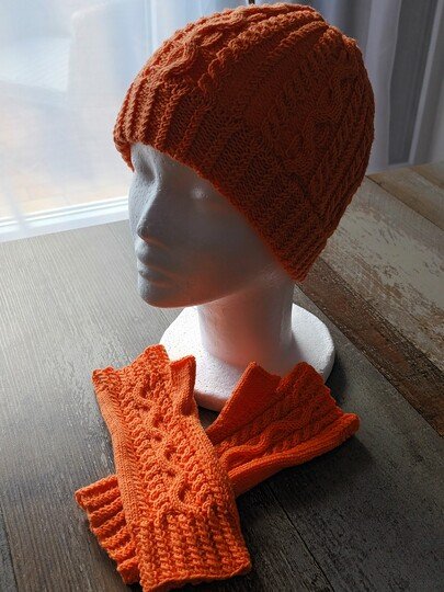 Strickanleitung für das Set aus Mütze und Armstulpen "Rosalie"