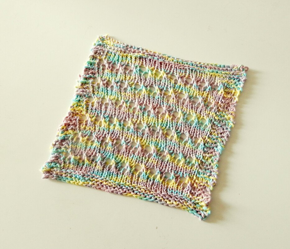 Washcloth or dishcloth knitting pattern "Foam Bath Cloth"