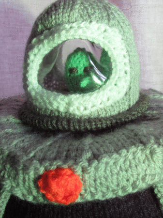 Alien Spaceship Tea Cosy Knitting Pattern