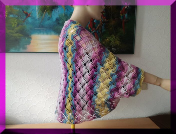 Schultertuch " Mebura " mit XXL - Ärmeln