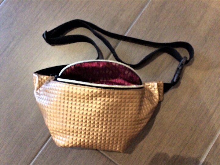 Nähanleitung und Schnittmuster: Bauchtasche / Gürteltasche