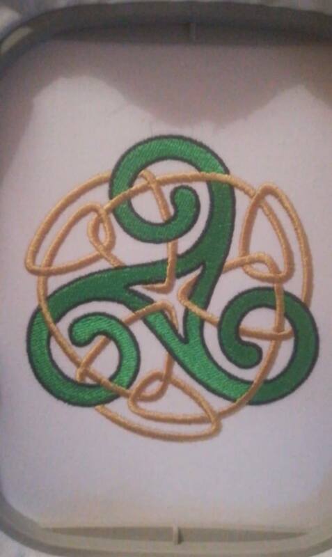 keltisches Triskel Stickdatei 10x10