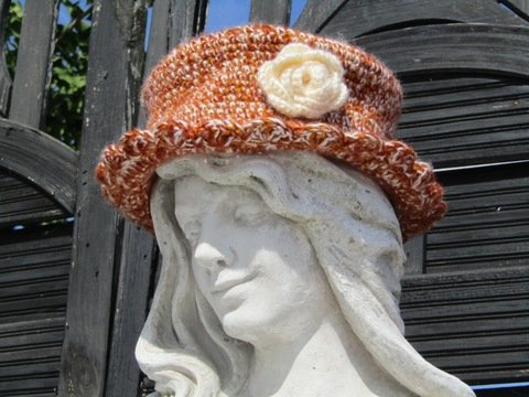 Häkelanleitung – Hut im Stil der 20-er Jahre