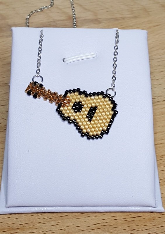 kleine Gitarre / Anhänger / Ohrring