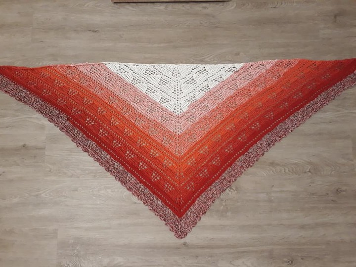 Dreieckstuch Triangle