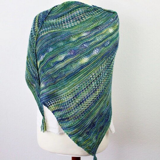 Knitting Pattern PDF Shawl – asymmetrical triangle shawl “Under the Sea”