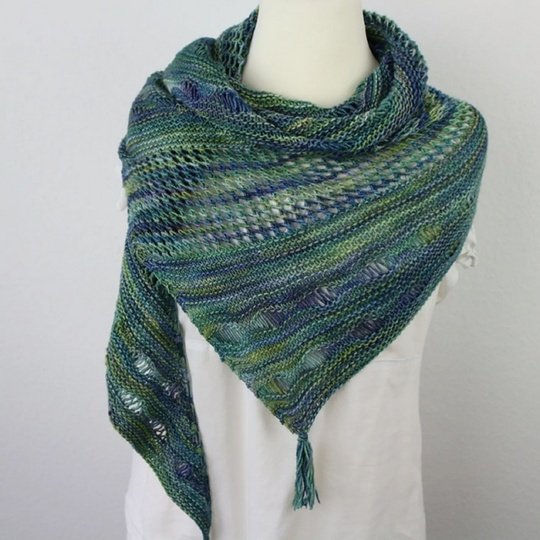 Knitting Pattern PDF Shawl – asymmetrical triangle shawl “Under the Sea”