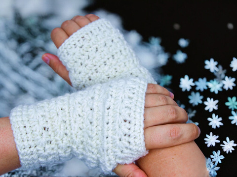 Star Gloves - Crochet Pattern