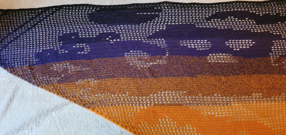 Spukhaus, Motivtuch, Häkeltuch, Dreieckstuch