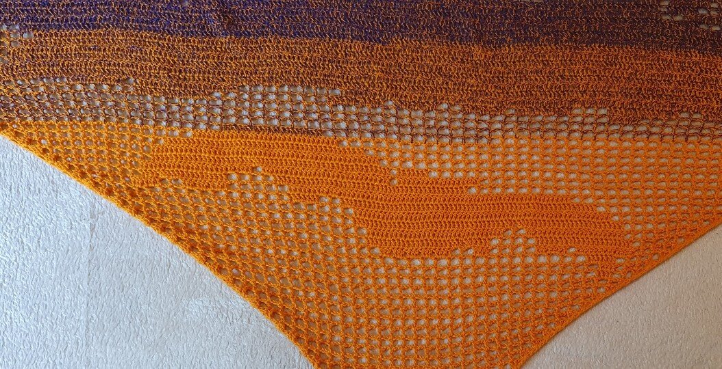 Spukhaus, Motivtuch, Häkeltuch, Dreieckstuch