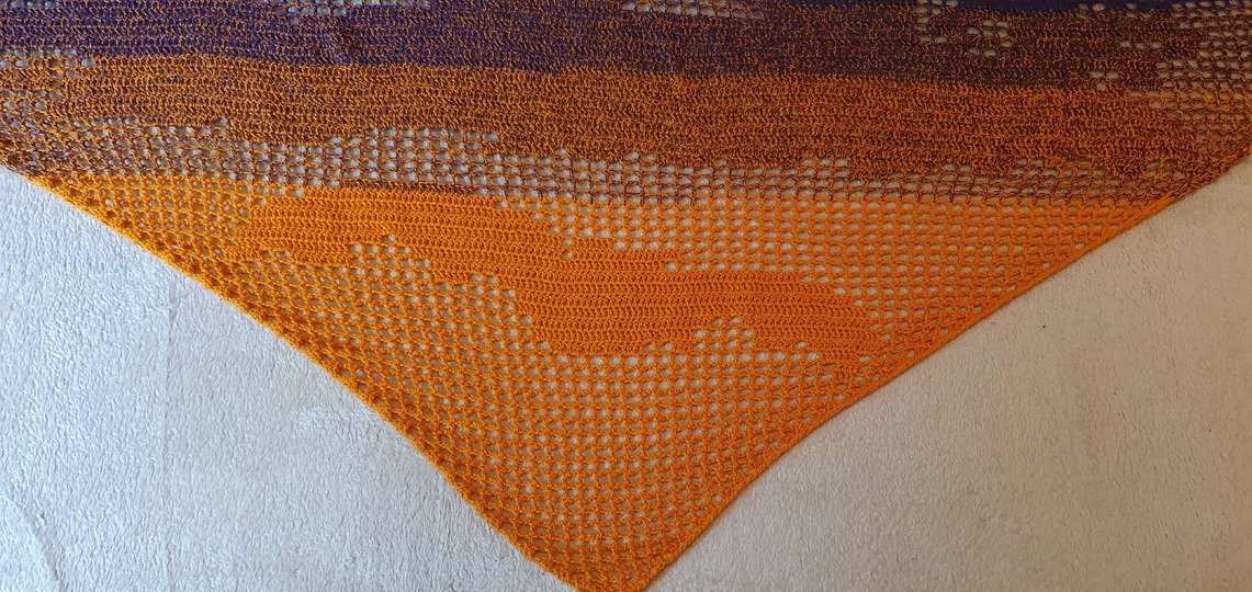 Spukhaus, Motivtuch, Häkeltuch, Dreieckstuch