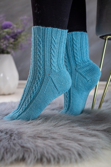 Twisted Left Socks - Strickanleitung für Socken mit Herzchenferse