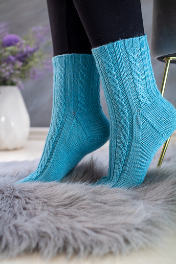 Twisted Left Socks - Strickanleitung für Socken mit Herzchenferse