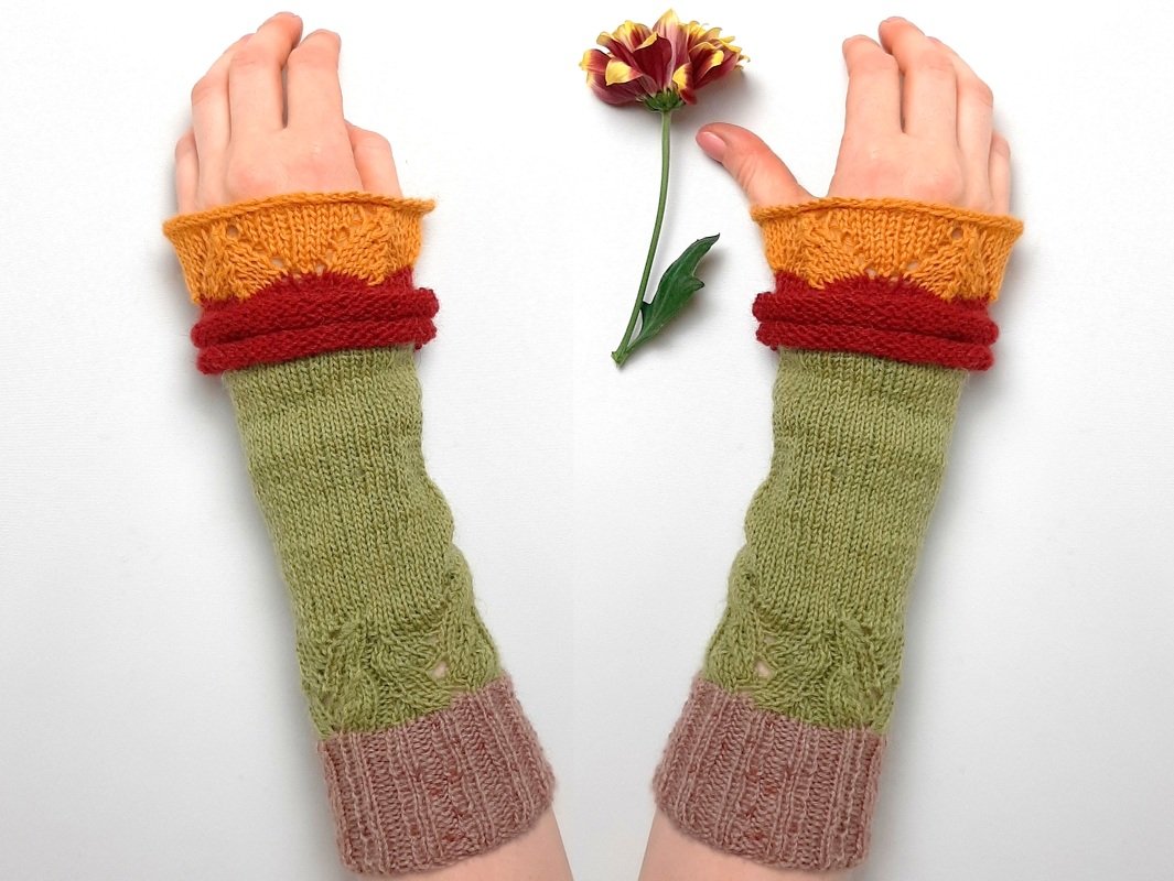Armstulpen stricken "Flower Power", Anleitung für Gr. S und M/L - Bild 2