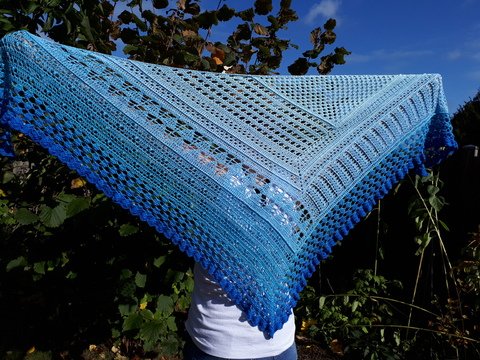 Häkelanleitung Tuch Mona ein ungewöhnliches Dreiecktuch