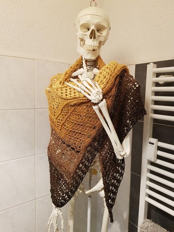 Häkelanleitung Tuch Mona ein ungewöhnliches Dreiecktuch