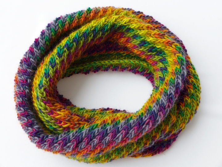 Strickanleitung: Universal-Loop für die ganze Familie