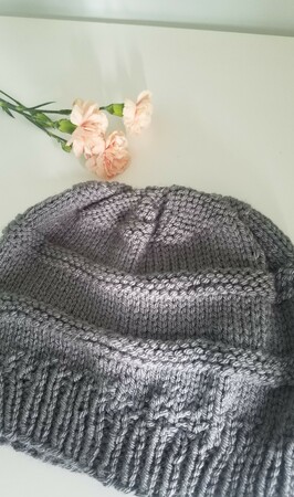 Pattern Reversable hat in S, M and L