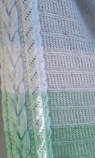 Asymmetrisches Dreieckstuch "A dream of Spring"