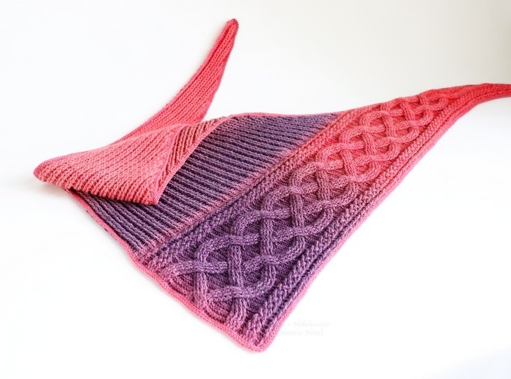 Schulter- & Halstuch "Premiere" (Zopfmuster, gehäkelt)