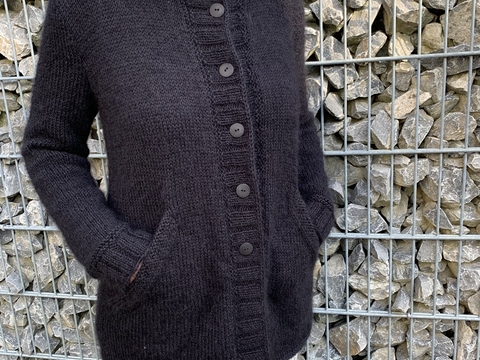 Schwarze Longjacke, Strickanleitung