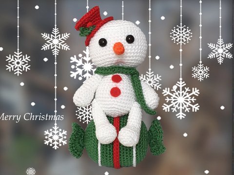 Schneemann - Bonbon Weihnachtsdekoration Häkelanleitung Amigurumi