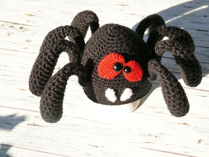 Eierwärmer Spinne (auch als Amigurumi möglich)