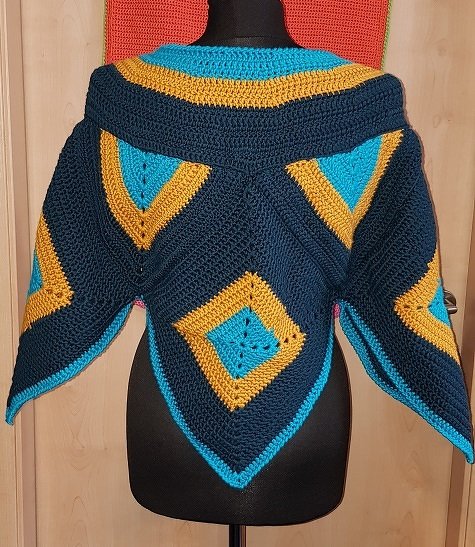 Anleitung Außergewöhnliche Poncho Jacke - Bild 18