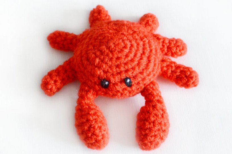 Erdbeerkrabbe - Häkelanleitung von NiggyArts