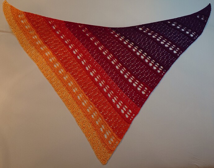 Tuch Mala häkeln asymmetrisches Tuch Dreieckstuch Schultertuch Häkeltuch