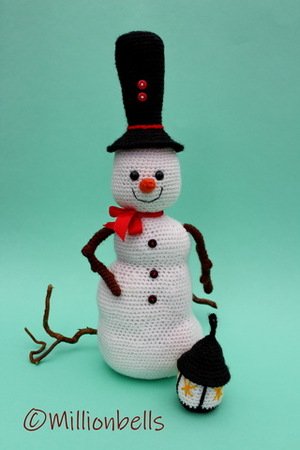 Snowman With Lantern Amigurumi PDF Crochet Lantern