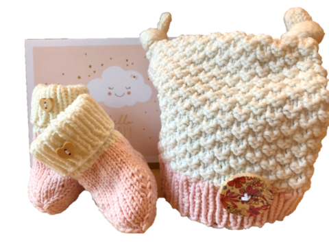 Set: Baby-Mütze mit Knötchen & Baby-Söckchen (Strickanleitung)