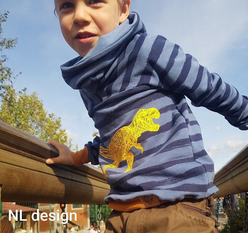 E-Book Pulli Laveo mit großem Kragen und Daumenloch-Bündchen