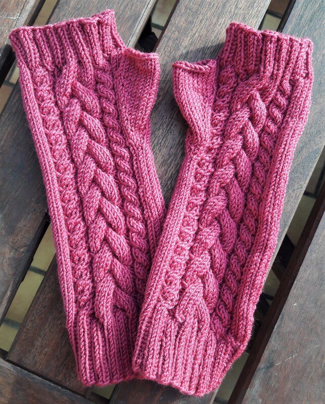 Strickanleitung für die Armstulpen "Greta"