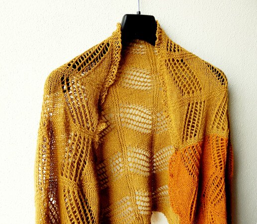 Lace shawl knitting pattern "Damian"