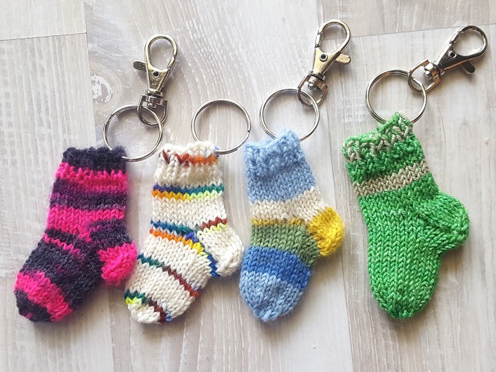 Strickanleitung Taschenbaumler, Schlüsselanhänger, Socke, für Chip  #268