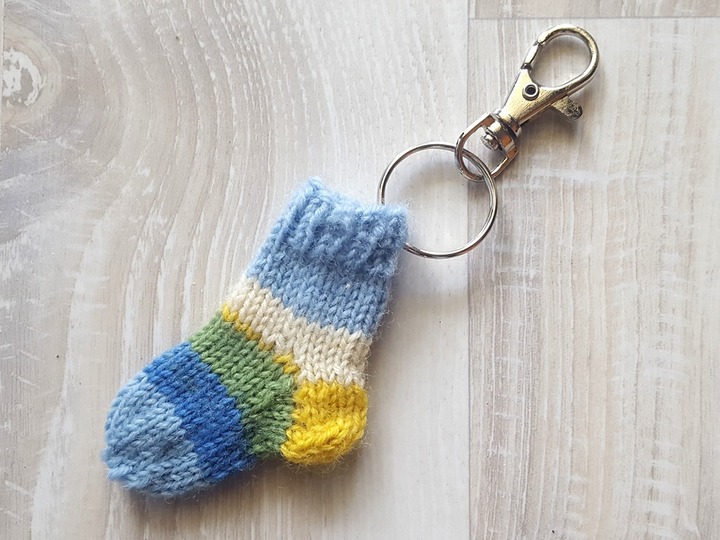 Strickanleitung Taschenbaumler, Schlüsselanhänger, Socke, für Chip  #268