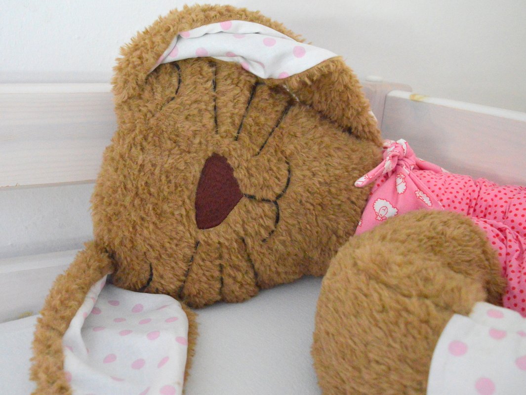 Nähanleitung Bettschlange Hase Oskar inkl. Anleitung, Schnittmuster und Stickdatei