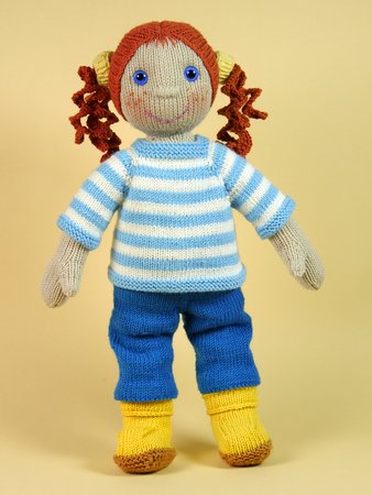 Doll Anni in Autumn Costume, knitting pattern