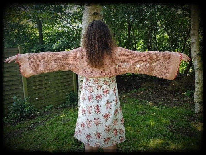 Häkelanleitung Ärmelschal Fatushe ( Ohne Maschenprobe / Für jede Größe nach zuarbeiten)