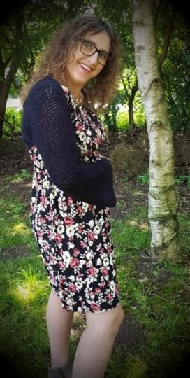 Häkelanleitung Ärmelschal Erzona ( Ohne Maschenprobe / Für jede Größe nach zuarbeiten)