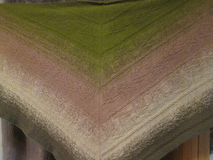 "NOVEMBER ROMANCE"romantisches Dreieckstuch