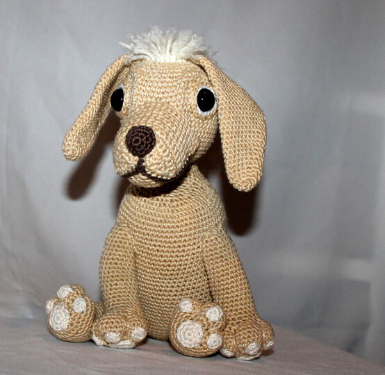 Crochet Dachshunds – two dogs: sitting and standing, 25 cm each (EN & DE)