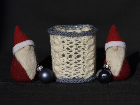 Anleitung: Elegantes Windlicht in Blau-Weiß