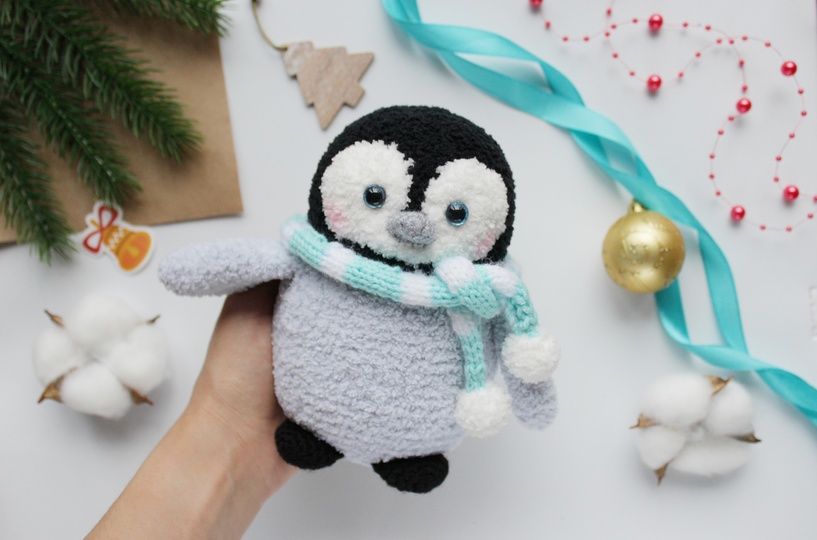 Amigurumi crochet pattern Winter penguin