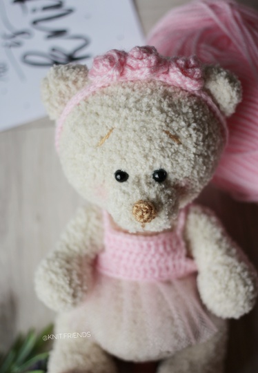 Crochet pattern amigurumi Bear in a dress