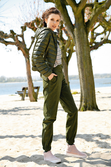 Olivefarbene Kord-Hose (Nähanleitung)