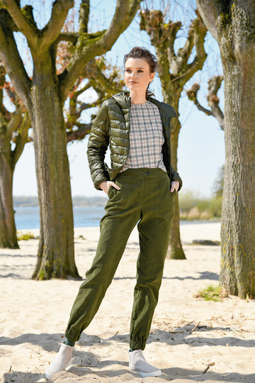 Olivefarbene Kord-Hose (Nähanleitung)