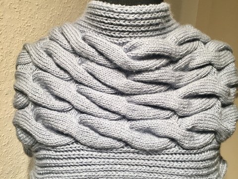 Rundschal "Zöpfli" mit Zopfmuster