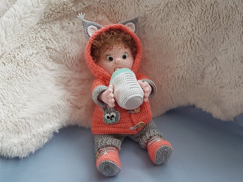 Häkelanleitung Puppenkleidung Baby Emmi im Winter